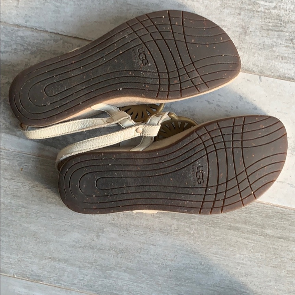 UGG Halendi Sheepskin Heel Puff Genuine Leather Flats Open Toe Sandals Shoes - Picture 12 of 16